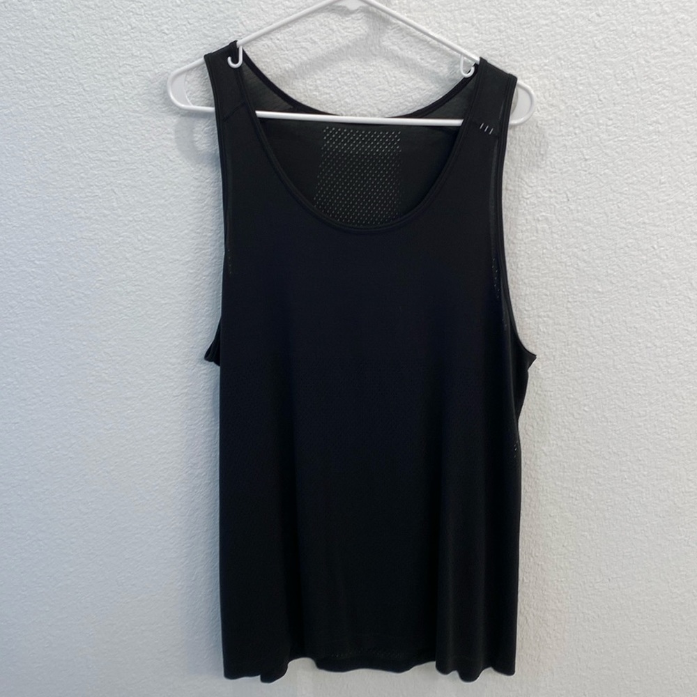Lululemon Metal Vent Tech Tank Top - Black / XL